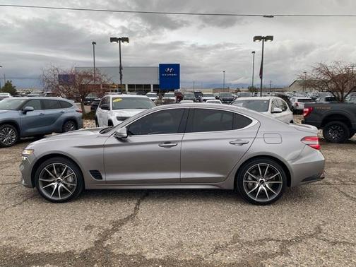 2025 Genesis G70 2.5T