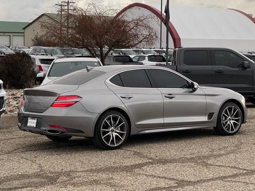 2025 Genesis G70 2.5T