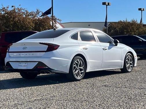 2022 Hyundai SONATA SEL