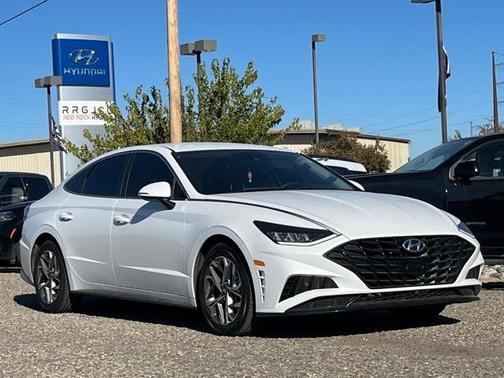 2022 Hyundai SONATA SEL