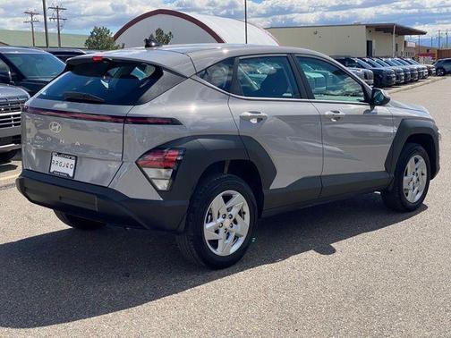 2025 Hyundai KONA SE