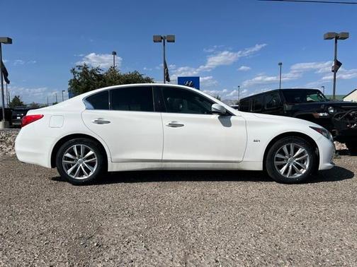 2017 INFINITI Q50 2.0T Premium