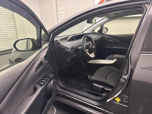 2016 Toyota Prius Four