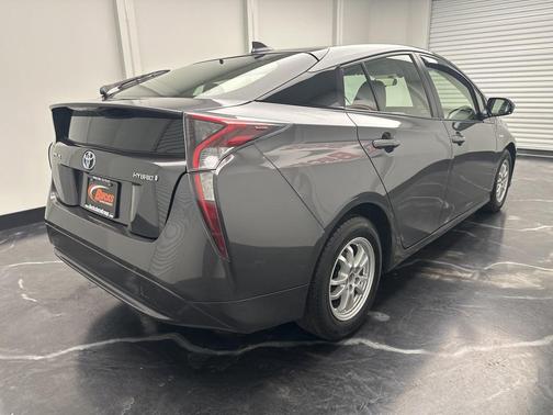 2016 Toyota Prius Four