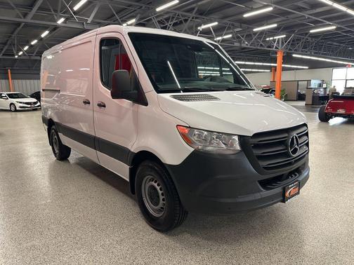 White 2022 Mercedes-Benz Sprinter 1500 Standard Roof I4