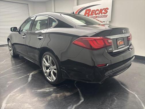 2017 INFINITI Q70 3.7X