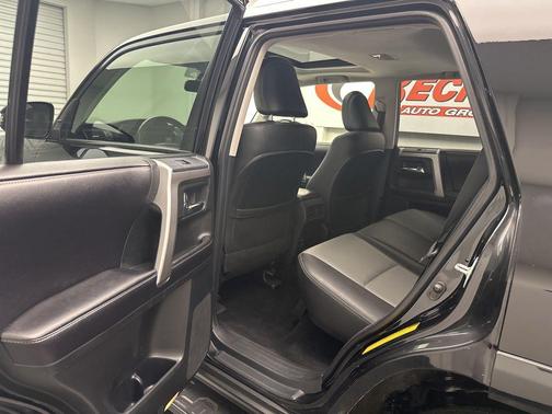 Midnight Black Metallic 2016 Toyota 4Runner SR5 Premium