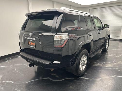 Midnight Black Metallic 2016 Toyota 4Runner SR5 Premium