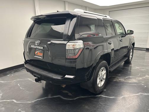 Midnight Black Metallic 2016 Toyota 4Runner SR5 Premium