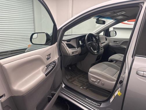 2015 Toyota Sienna SE