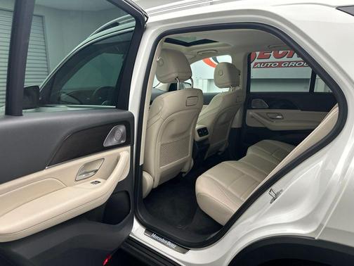 White 2020 Mercedes-Benz GLE 350 4MATIC