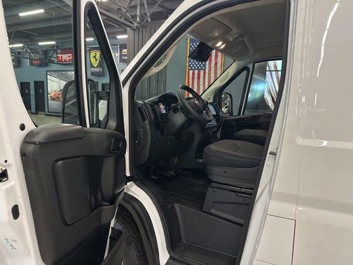 Bright White Clearcoat 2024 RAM ProMaster 2500 Tradesman
