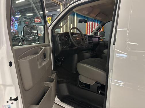 2024 GMC Savana 2500 Work Van