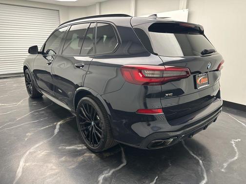 2022 BMW X5 M50i