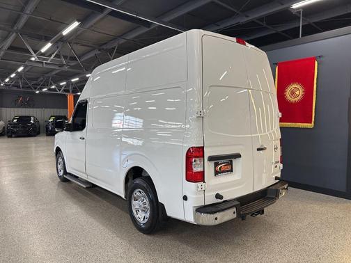 2021 Nissan NV Cargo NV3500 HD S V8