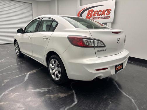 Crystal White Pearl Mica 2013 Mazda Mazda3 i Sport