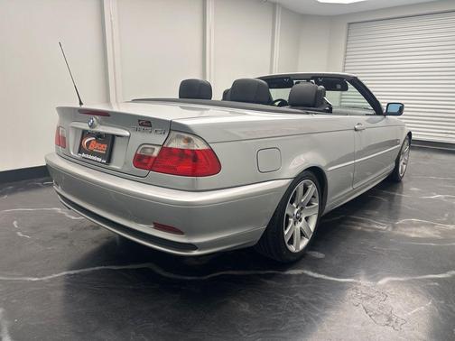 2002 BMW 325 Ci