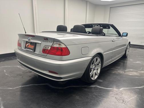 2002 BMW 325 Ci