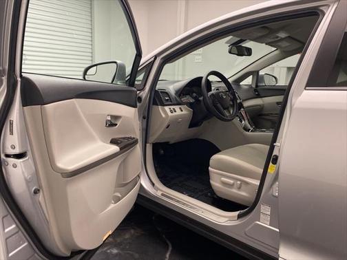 2014 Toyota Venza LE