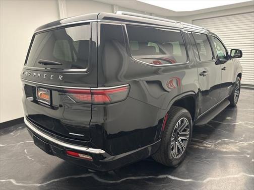 2024 Jeep Wagoneer L Series II 4x2
