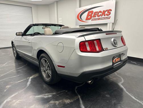 Ingot Silver 2011 Ford Mustang V6 Premium