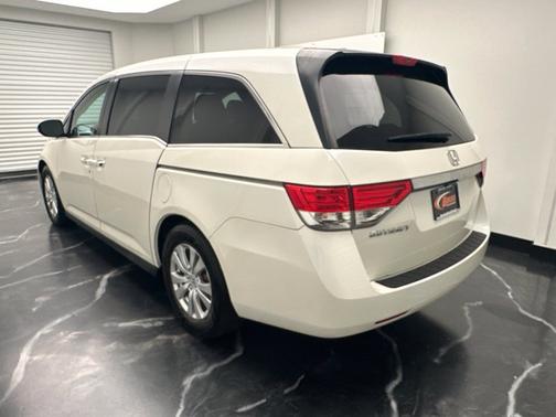 White 2016 Honda Odyssey EX