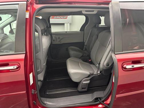 Ruby Flare Pearl 2021 Toyota Sienna Limited 7-Passenger