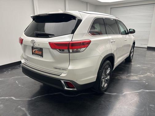Blizzard Pearl 2019 Toyota Highlander Limited Platinum