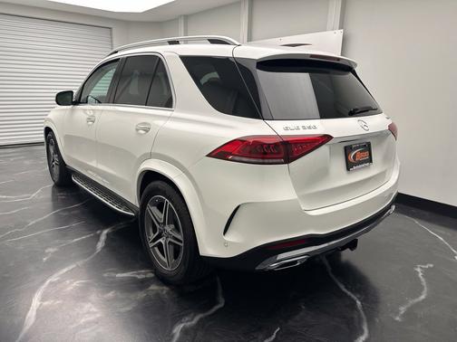 White 2022 Mercedes-Benz GLE 350 4MATIC