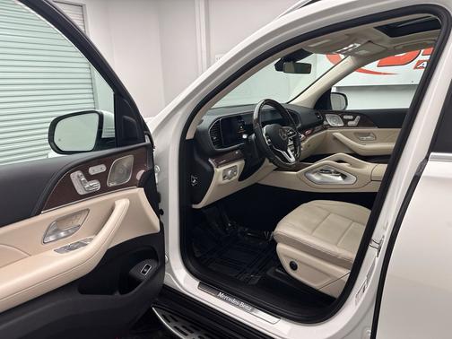 White 2022 Mercedes-Benz GLE 350 4MATIC