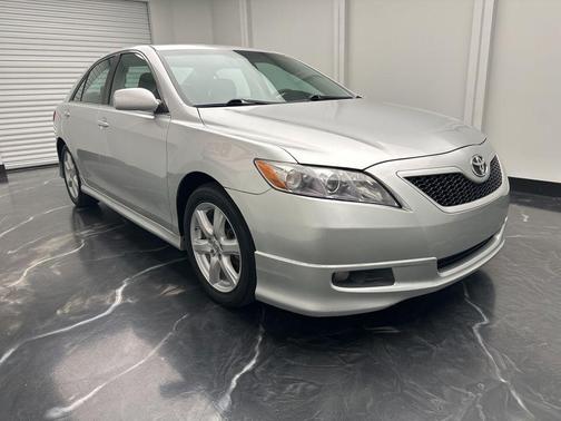 Titanium Metallic 2007 Toyota Camry SE
