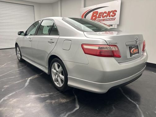 Titanium Metallic 2007 Toyota Camry SE
