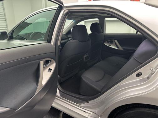 Titanium Metallic 2007 Toyota Camry SE