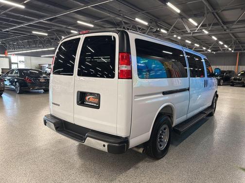 Summit White 2025 Chevrolet Express 3500 RWD 3500 Extended Wheelbase LT