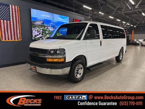 Summit White 2025 Chevrolet Express 3500 RWD 3500 Extended Wheelbase LT