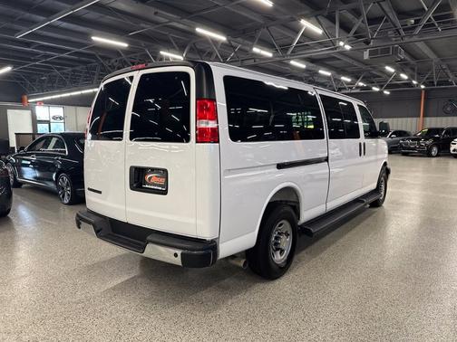 Summit White 2025 Chevrolet Express 3500 LT