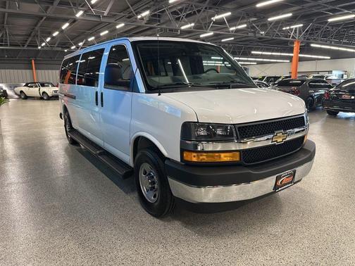 Summit White 2025 Chevrolet Express 3500 RWD 3500 Extended Wheelbase LT