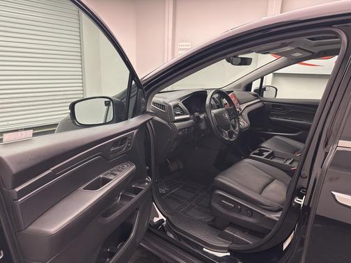 Black 2024 Honda Odyssey EX-L