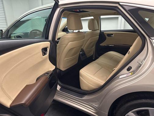 Creme Brulee Mica 2015 Toyota Avalon XLE Touring