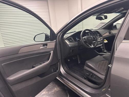 2018 Hyundai SONATA Sport+