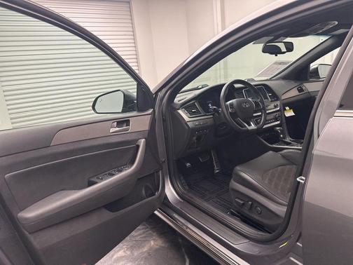 2018 Hyundai SONATA Sport+