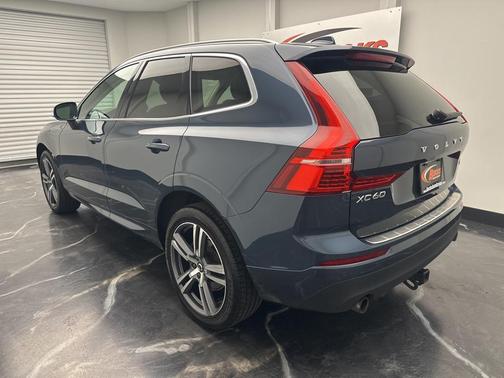 2021 Volvo XC60 T5 Momentum
