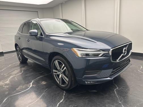 2021 Volvo XC60 T5 Momentum