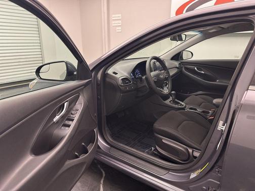 2018 Hyundai Elantra GT Base