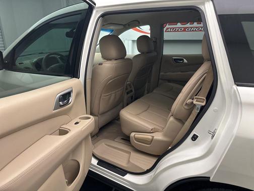 2015 Nissan Pathfinder SL