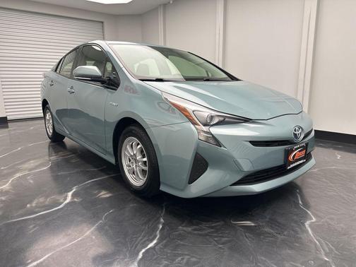 2016 Toyota Prius Two Eco