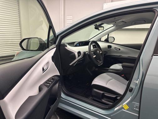 2016 Toyota Prius Two Eco