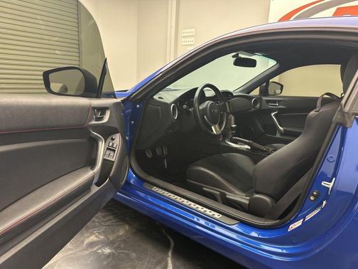 WR Blue Pearl 2016 Subaru BRZ Limited