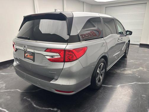 Gray 2018 Honda Odyssey Touring