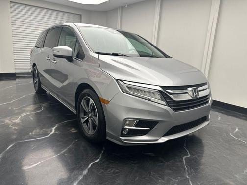 Gray 2018 Honda Odyssey Touring